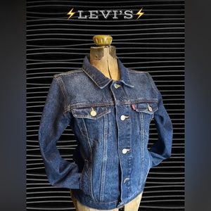 ⚡️LEVI’S⚡️ Classic Trucker Denim Jacket